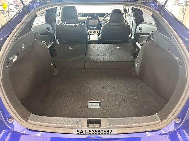 Toyota PRIUS 2016-08 281911-10