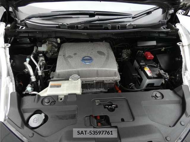 Nissan LEAF 2013-02 385952-15