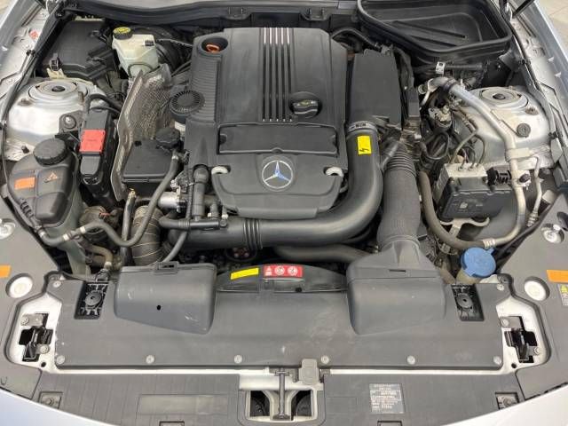 Mercedes Benz SLK 2011-12 27420-19