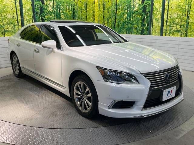 Lexus LS 2015-01 193074-16