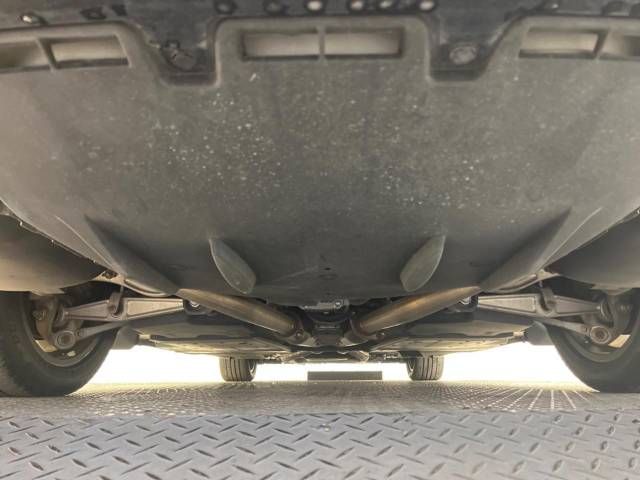 Lexus LS 2015-01 193074-19