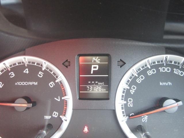 Suzuki SWIFT 2011-02 13737-5