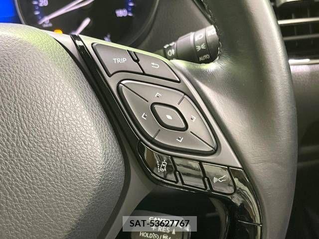 Toyota C-HR 2017-03 389939-5