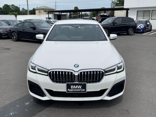 Bmw 5 SERIES 2022-08 7757-4