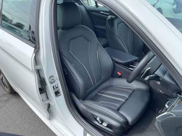 Bmw 5 SERIES 2022-08 7757-15