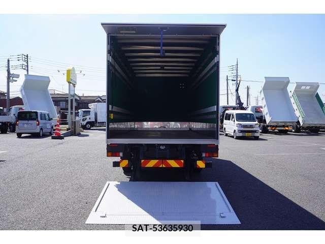 Mitsubishi CANTER 2018-05 302635-19