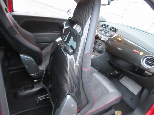 Abarth 695 2011-02 27475-24