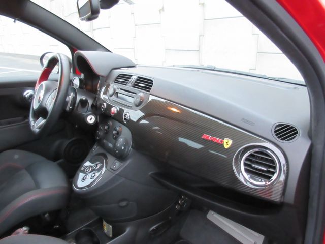 Abarth 695 2011-02 27475-22