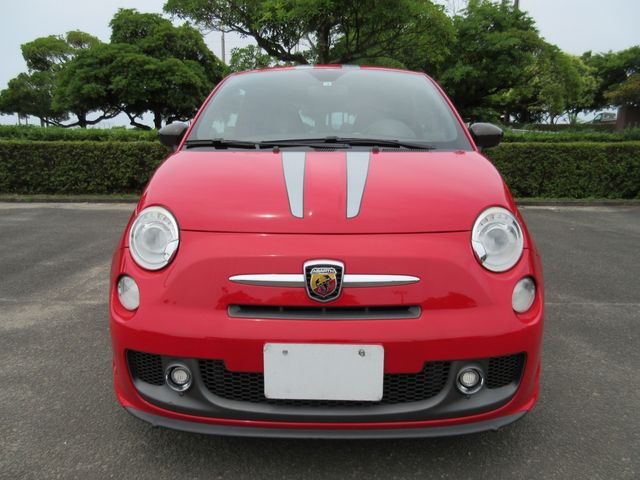 Abarth 695 2011-02 27475-3
