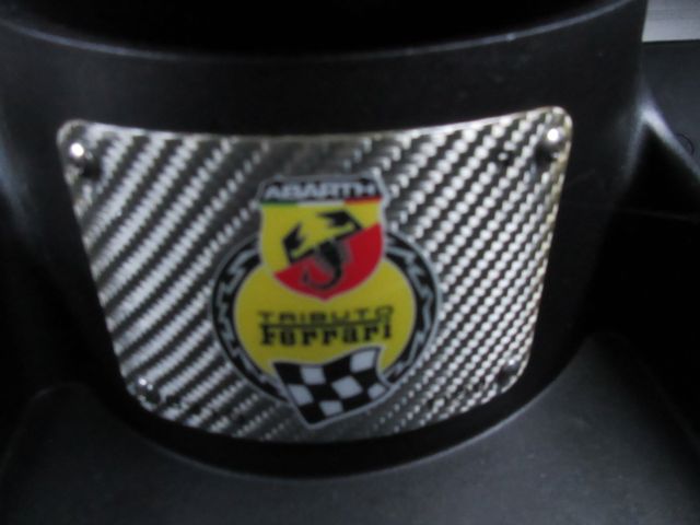 Abarth 695 2011-02 27475-29
