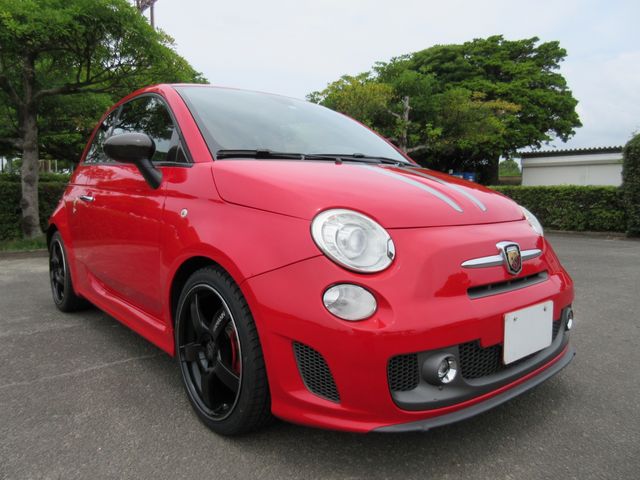 Abarth 695 2011-02 27475-4