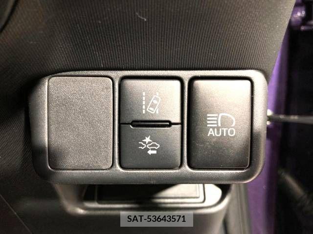 Toyota AQUA 2017-06 222396-4