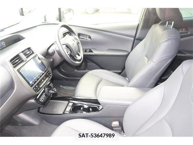Toyota PRIUS 2022-02 322481-1