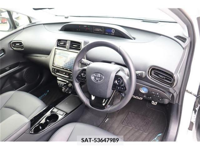 Toyota PRIUS 2022-02 322481-8