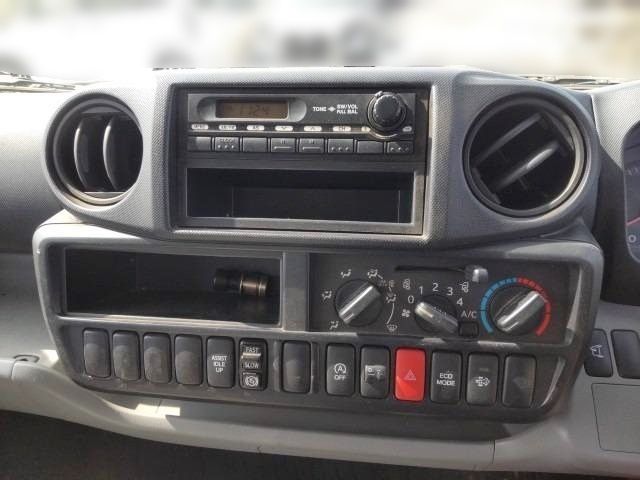 Hino DUTRO 2012-08 14774-27