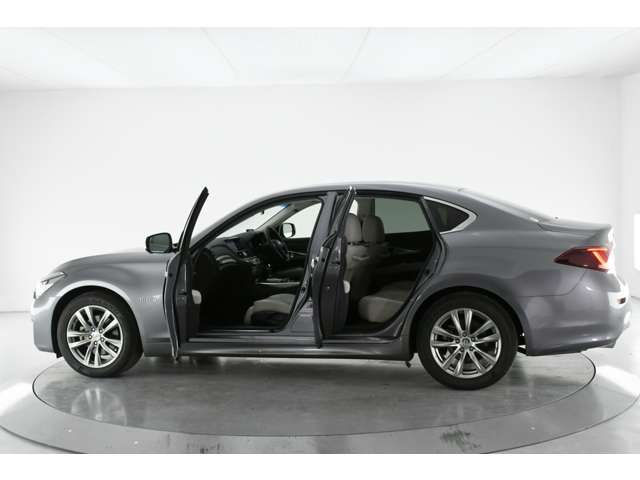 Nissan FUGA HYBRID 2016-02 196753-5