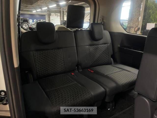 Nissan SERENA 2023-05 284266-10