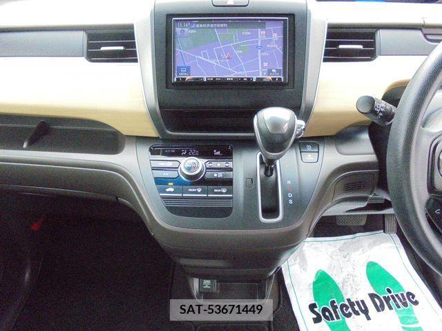 Honda FREED 2018-05 330048-7