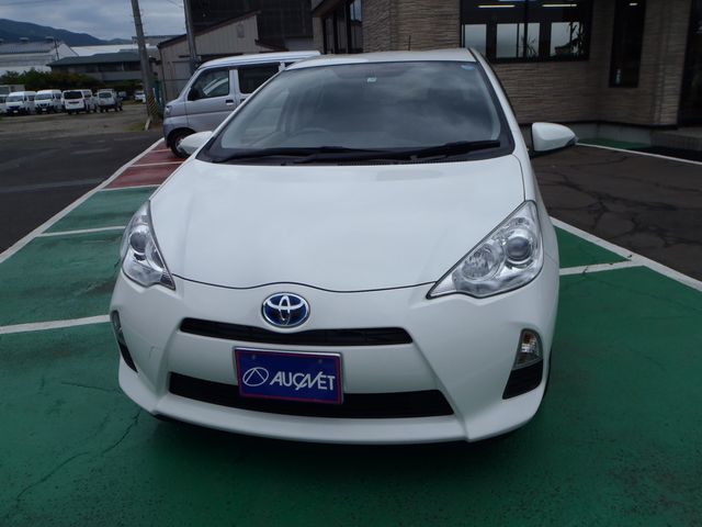 Toyota AQUA 2013-10 2410-0