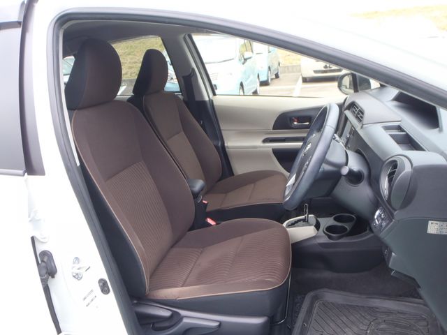 Toyota AQUA 2013-10 2410-8