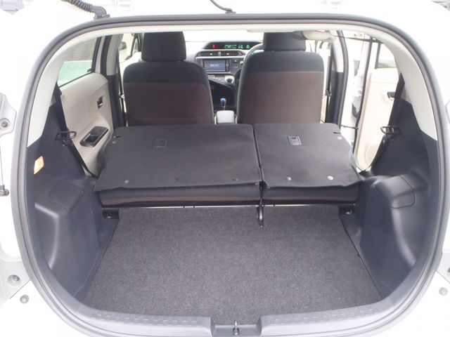 Toyota AQUA 2013-10 2410-12