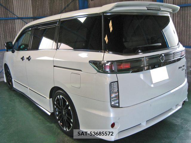 Nissan ELGRAND 2017-05 268471-1