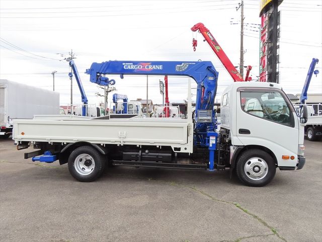 Toyota DYNA TRUCK 2011-11 828-4