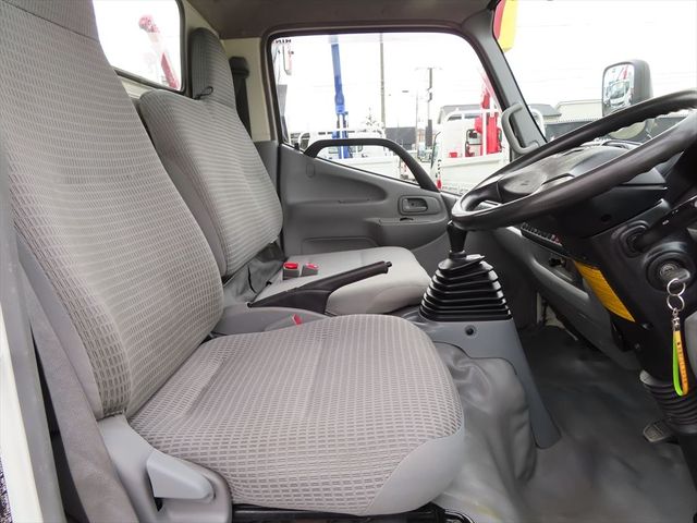 Toyota DYNA TRUCK 2011-11 828-5