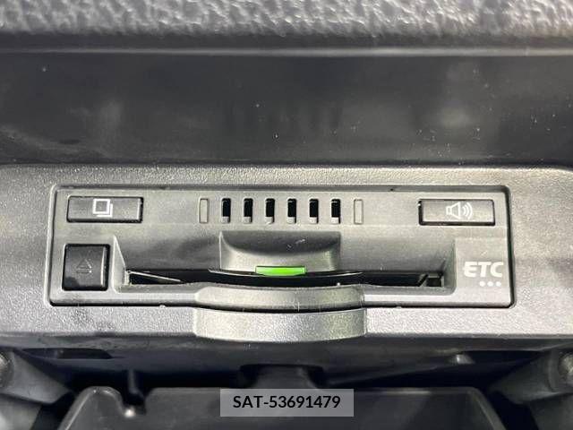 Toyota NOAH 2018-03 209094-6