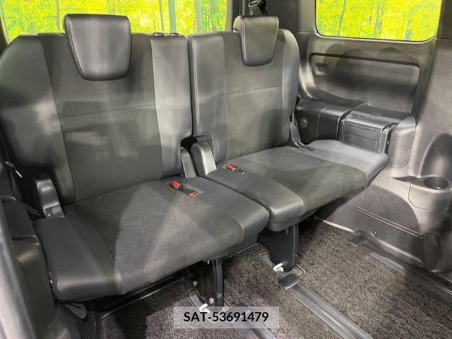 Toyota NOAH 2018-03 209094-10