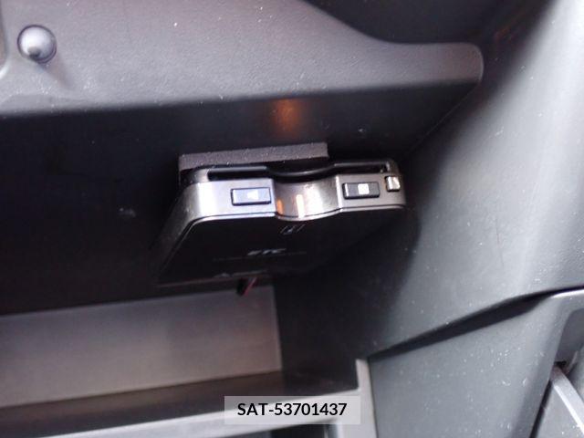 Nissan NOTE 2018-11 371996-4