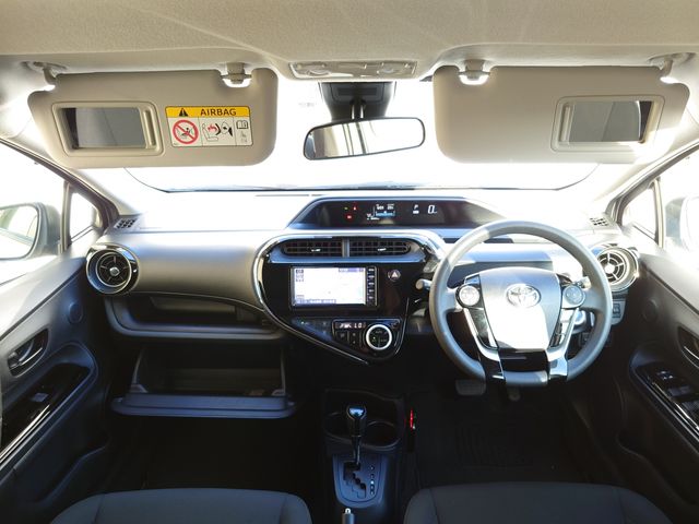 Toyota AQUA 2019-04 23019-25