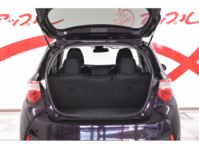 Toyota VITZ 2017-11 11548-6