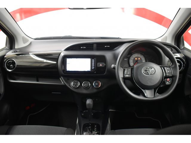 Toyota VITZ 2017-11 11548-7