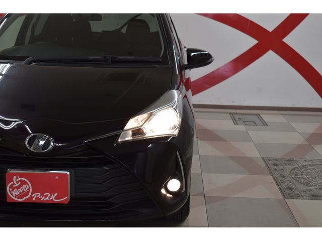 Toyota VITZ 2017-11 11548-3