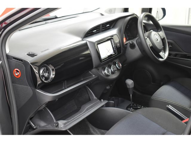 Toyota VITZ 2017-11 11548-22