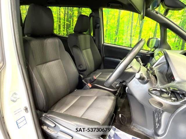 Toyota VOXY 2019-10 394942-8