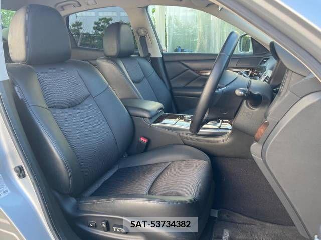 Nissan FUGA 2010-02 270738-9