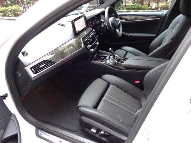 Bmw 5 SERIES 2022-12 185480-12