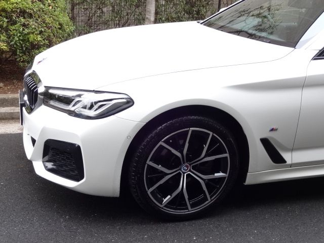 Bmw 5 SERIES 2022-12 185480-4