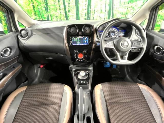 Nissan NOTE 2017-11 189570-1