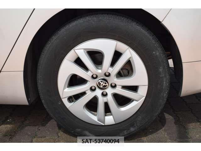 Toyota PRIUS 2017-03 322339-11