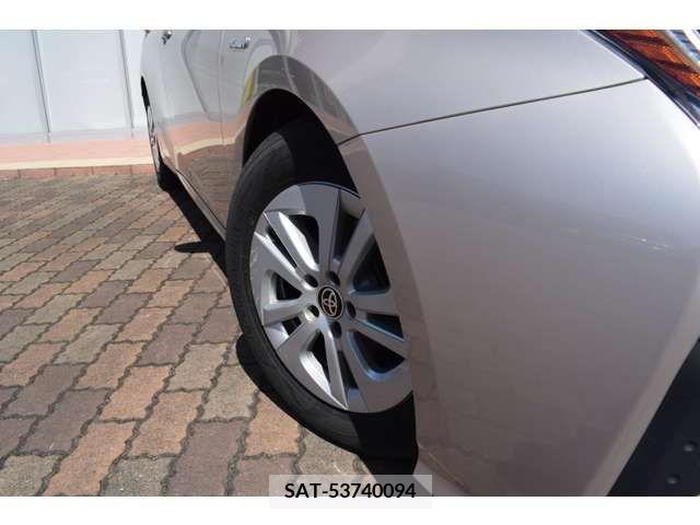 Toyota PRIUS 2017-03 322339-12