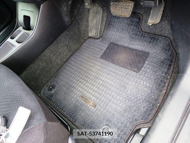 Toyota PRIUS 2014-11 386953-24
