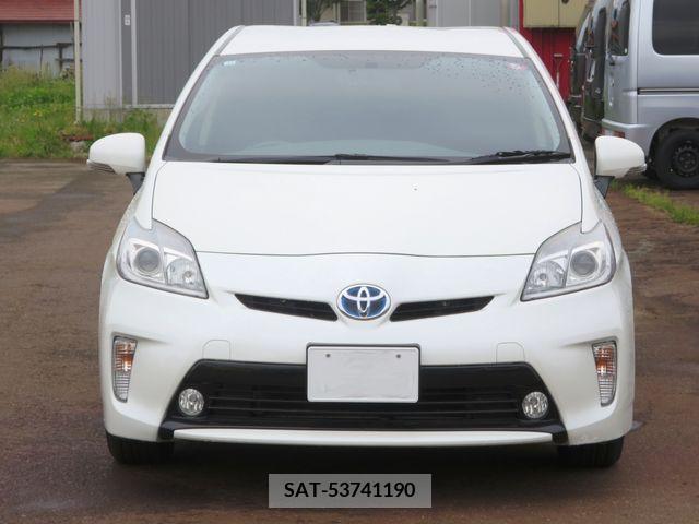 Toyota PRIUS 2014-11 386953-1