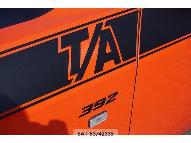 Dodge CHALLENGER  378836-7