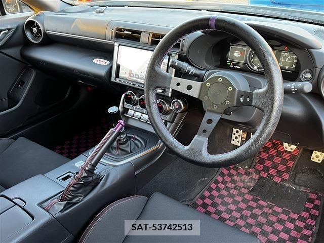 Subaru BRZ 2022-09 205810-14