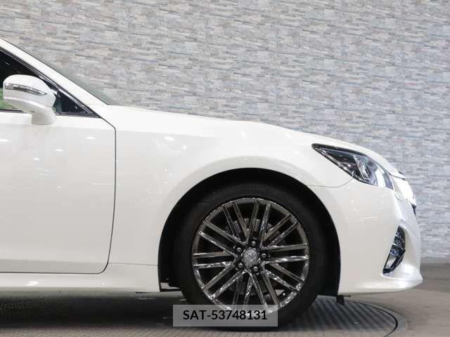 Toyota CROWN SEDAN 2015-10 224330-12