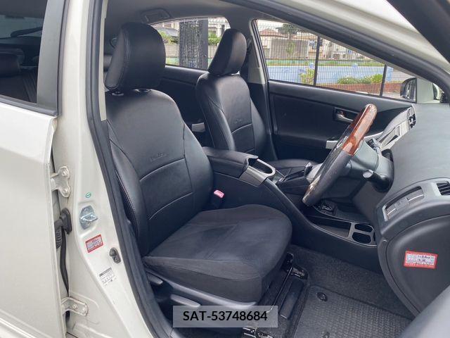 Toyota PRIUS 2012-01 335143-15