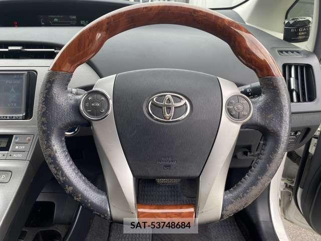 Toyota PRIUS 2012-01 335143-11
